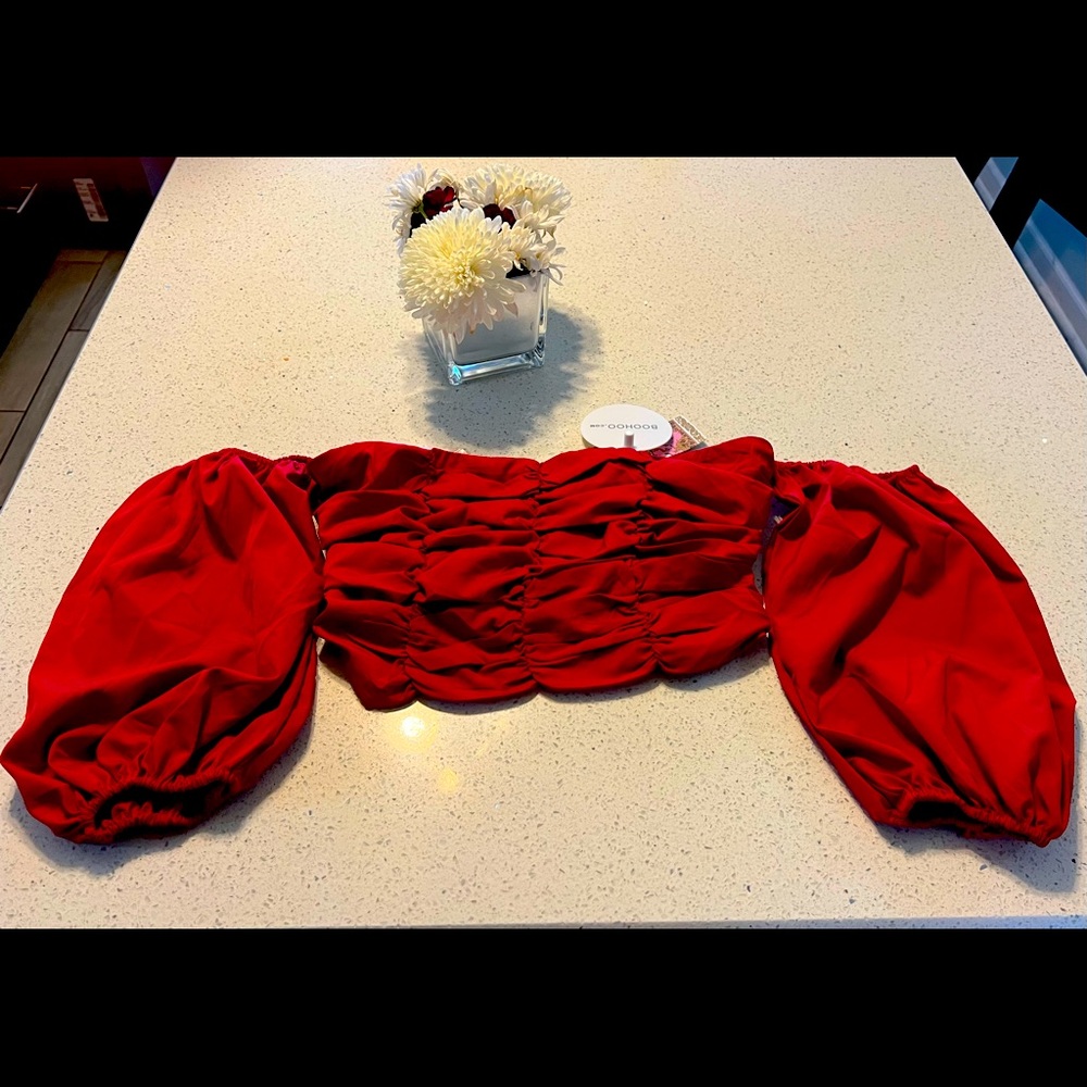 Crop Top Red- Rouched Volume Sleeve